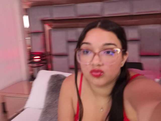 LeahBeck's BongaCams show and profile