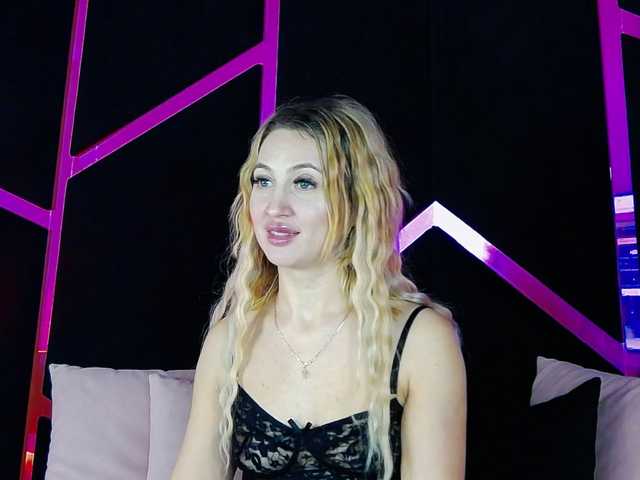 Alionna's BongaCams show and profile