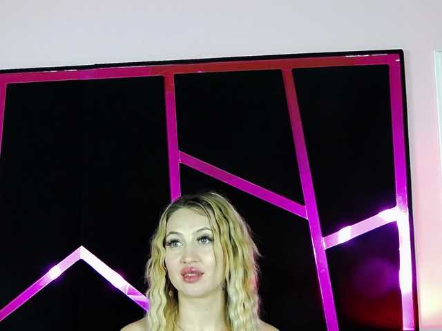 Alionna's BongaCams show and profile