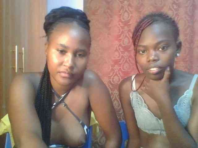 Sexie-hearts Live Webcam on BongaCams