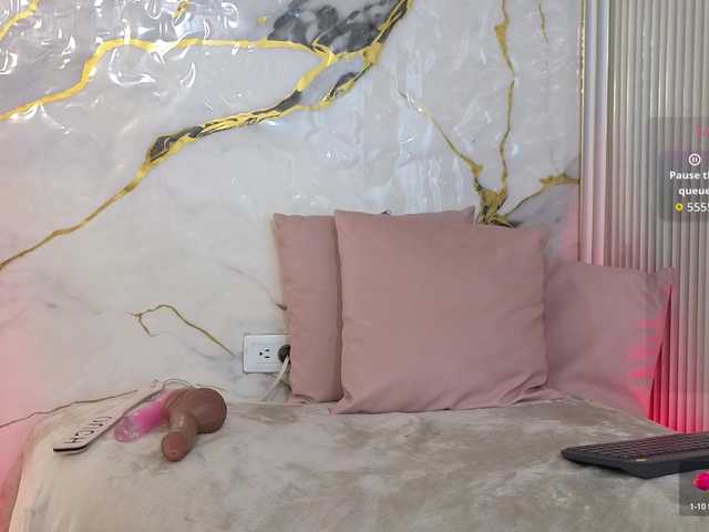 Tiphany-tay's BongaCams show and profile