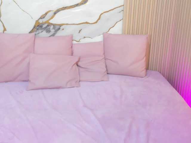 Siena-Tay's BongaCams show and profile