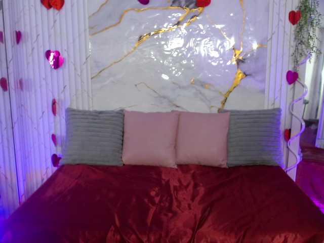 Siena-Tay's BongaCams show and profile