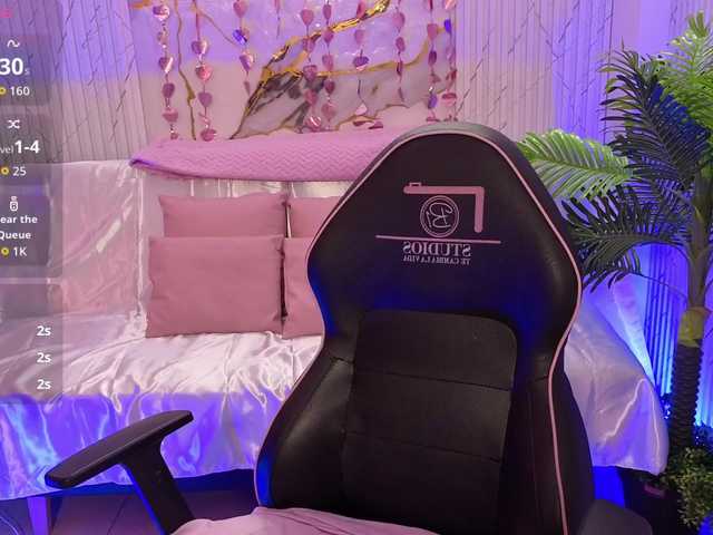 Siena-Tay's BongaCams show and profile