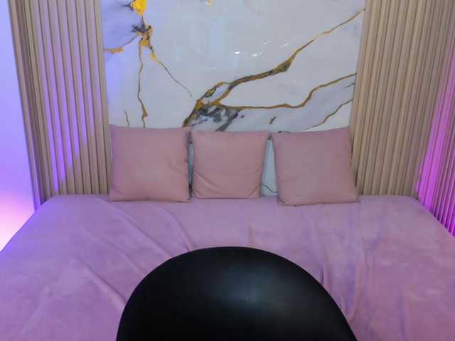 Siena-Tay's BongaCams show and profile