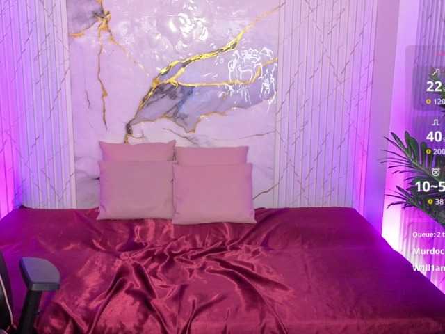 Siena-Tay's BongaCams show and profile