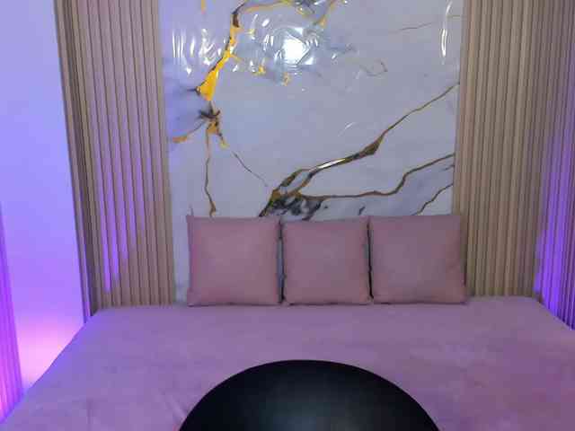 Siena-Tay Live Webcam on BongaCams