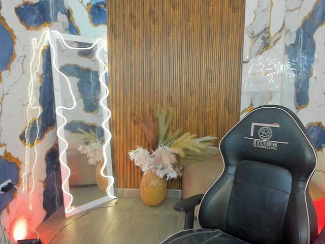 Athenaa-tay's BongaCams show and profile