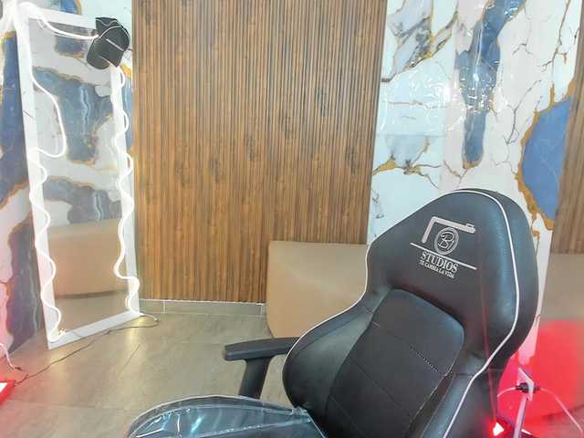 Athenaa-tay's BongaCams show and profile