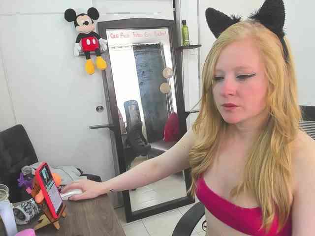 AliceC4t01 webcam