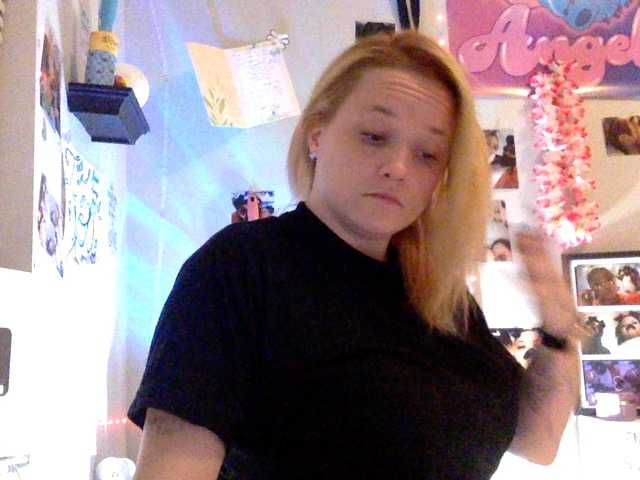 blondebytchxo Live Cam on BongaCams