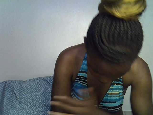 petite-alia from BongaCams