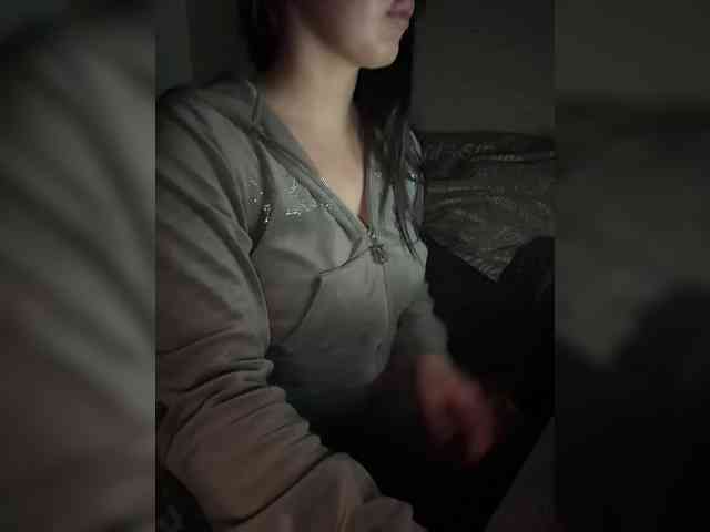 AdalineRedWeb webcam