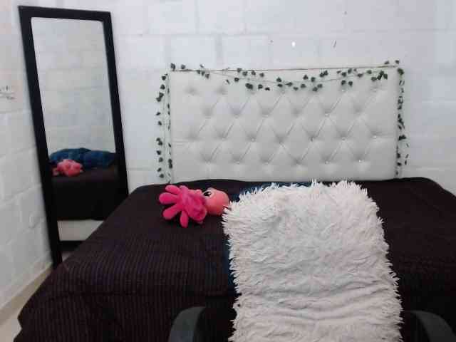 isabellaMonet webcam