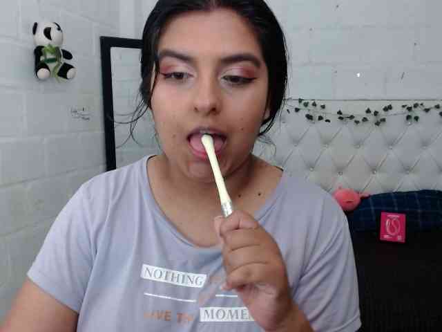 isabellaMonet webcam