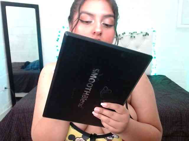 isabellaMonet webcam