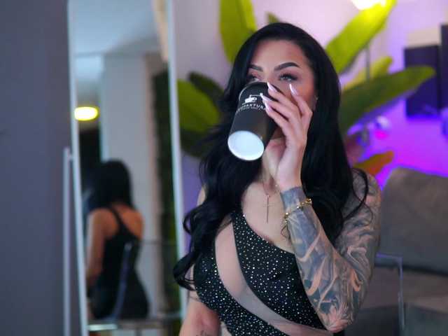 IvyTrix from BongaCams