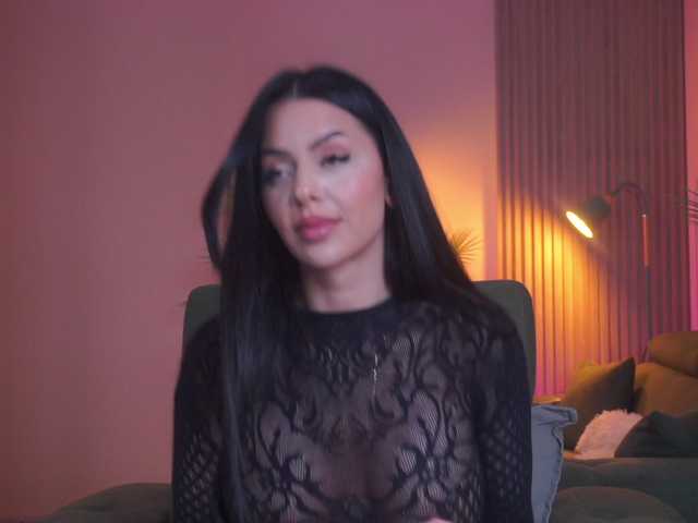 IvyTrix's BongaCams show and profile