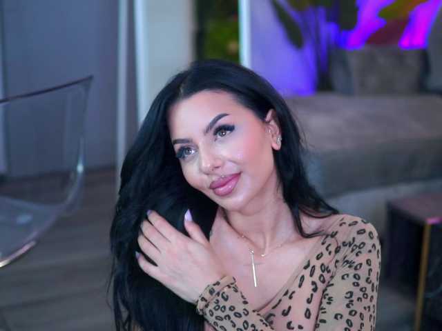 IvyTrix's BongaCams show and profile