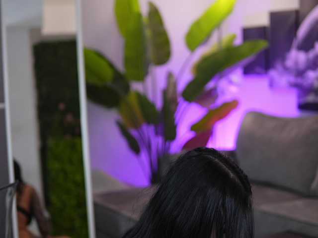 IvyTrix's BongaCams show and profile