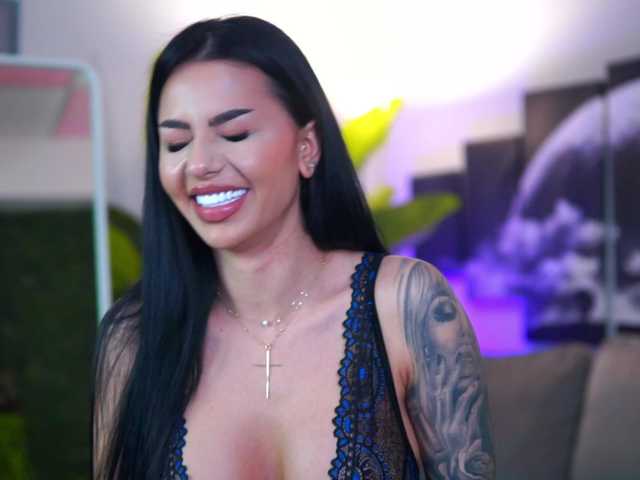 IvyTrix's BongaCams show and profile