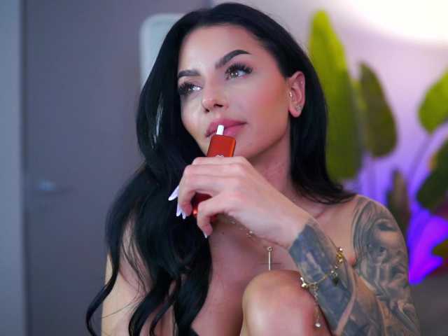 IvyTrix from BongaCams is Freechat