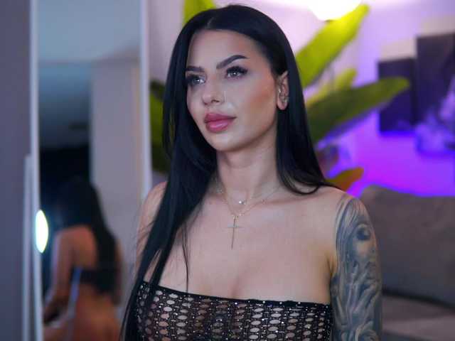 IvyTrix's BongaCams show and profile