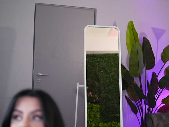 IvyTrix's BongaCams show and profile