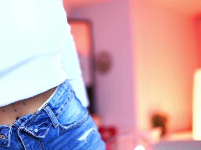 IvyTrix's BongaCams show and profile