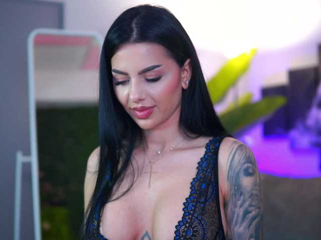 IvyTrix's BongaCams show and profile