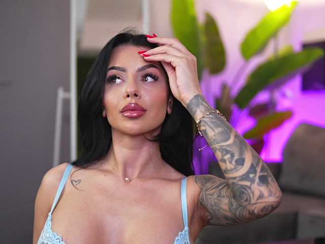 IvyTrix's BongaCams show and profile