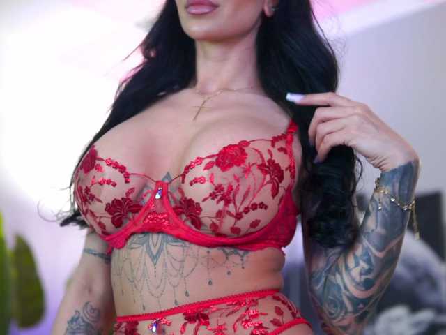 IvyTrix's BongaCams show and profile