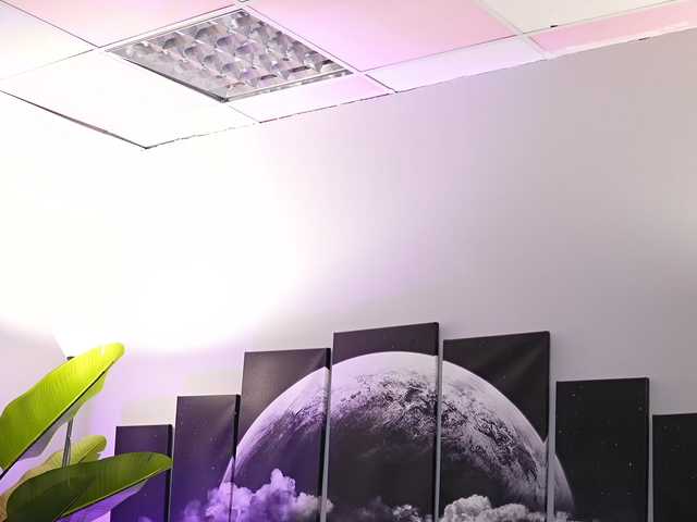 IvyTrix's BongaCams show and profile