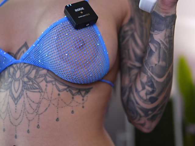 IvyTrix's BongaCams show and profile