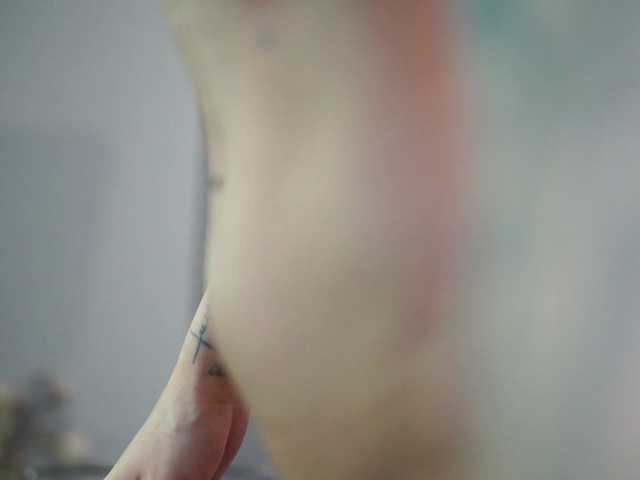 IvyTrix's BongaCams show and profile