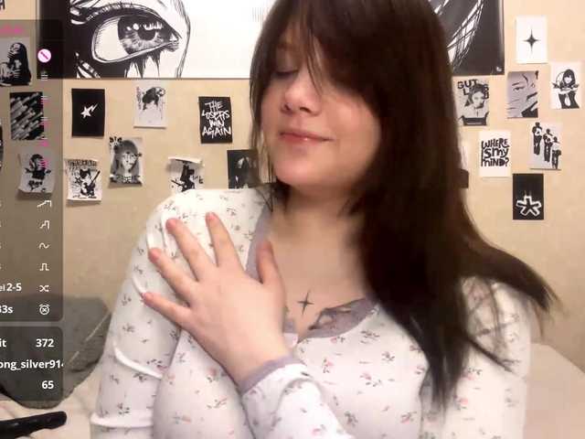 TorriPolimeni's BongaCams show and profile