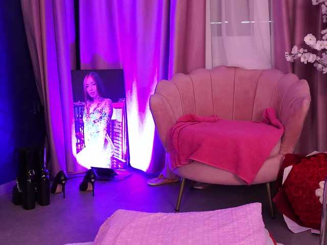 CassandraFoxy's BongaCams show and profile