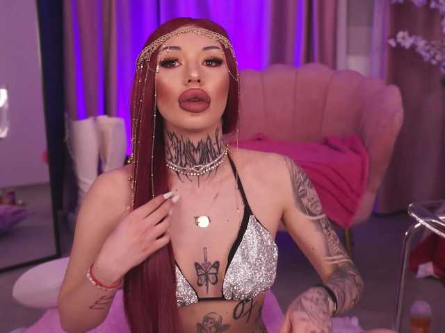 CassandraFoxy's BongaCams show and profile