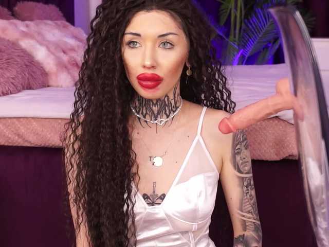 CassandraFoxy's BongaCams show and profile