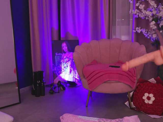 CassandraFoxy's BongaCams show and profile