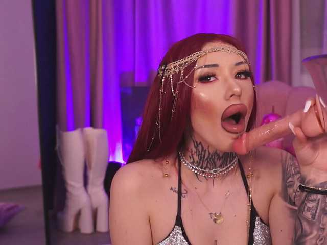 CassandraFoxy's BongaCams show and profile