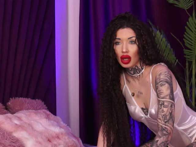 CassandraFoxy's BongaCams show and profile