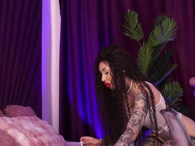 CassandraFoxy's BongaCams show and profile