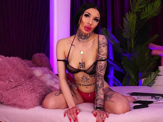 CassandraFoxy's BongaCams show and profile