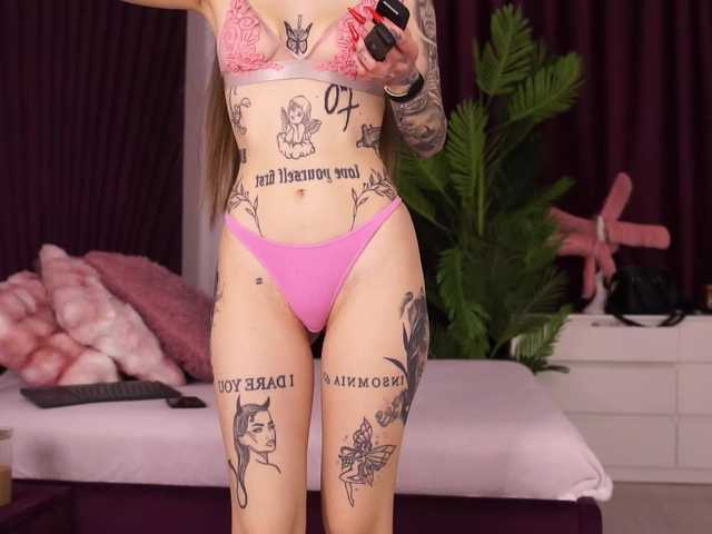 CassandraFoxy's BongaCams show and profile