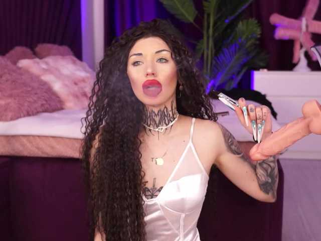 CassandraFoxy's BongaCams show and profile