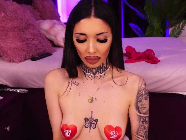 CassandraFoxy's BongaCams show and profile