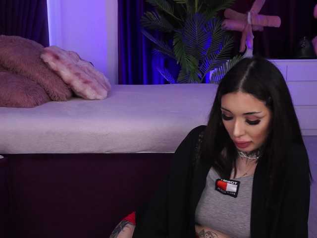 CassandraFoxy webcam