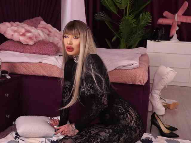 CassandraFoxy webcam