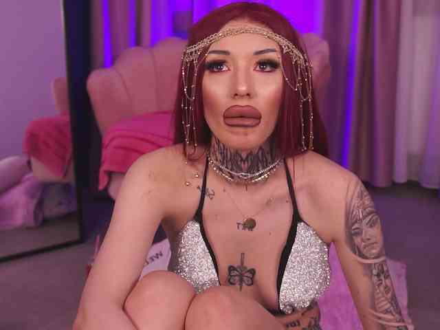 CassandraFoxy webcam